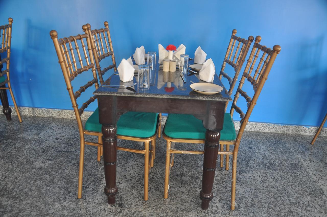 Hotel Eagle Nest Bharatpur Bagian luar foto